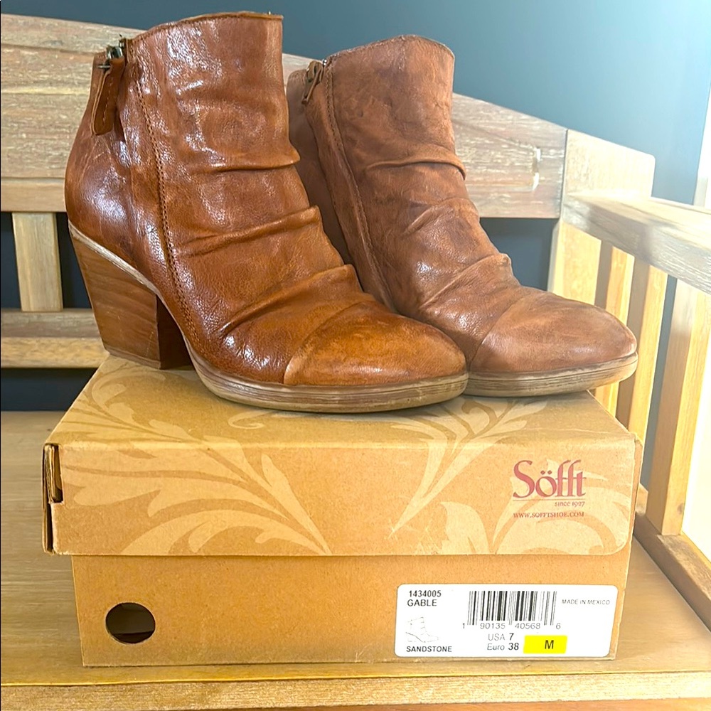 Sofft “Gable” ankle bootie